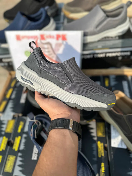 Skechers Arch Fit (Medicated Sole)